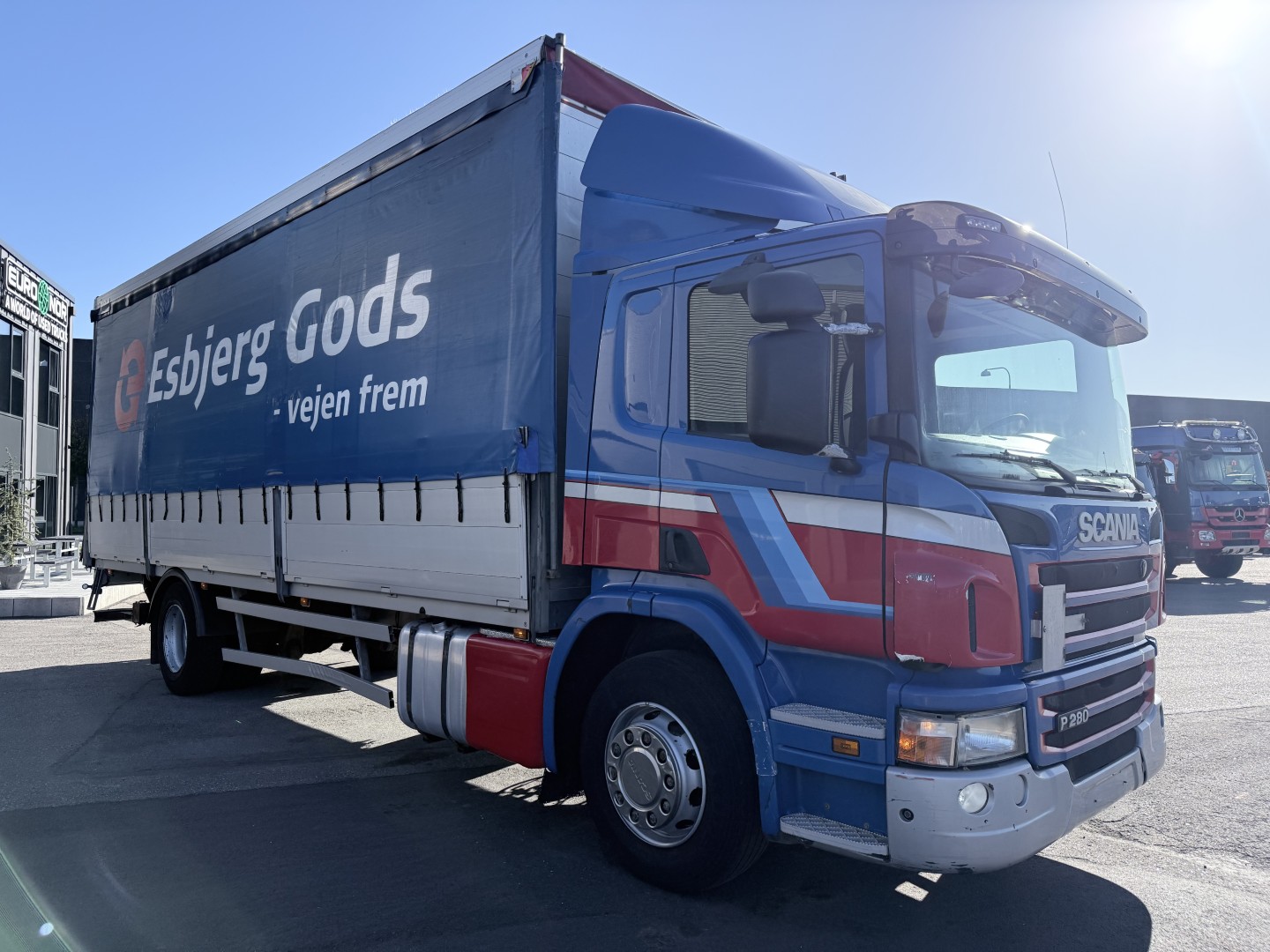 Scania P280 Euro 5 / 7,7 m 4x2 Fragtlad & lift