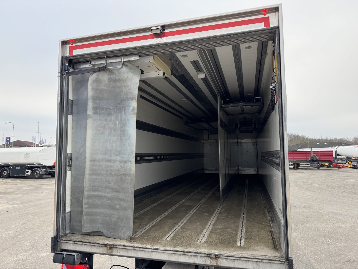 Scania P320 6x2*4 Carrier Supra 1250 Mt 9.90 m. kasse