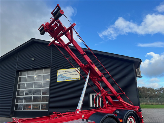 Volvo FM500 Globe hejs