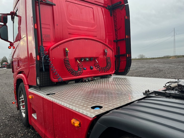 Scania R650 6X2 3150. Retarder. Hydraulic