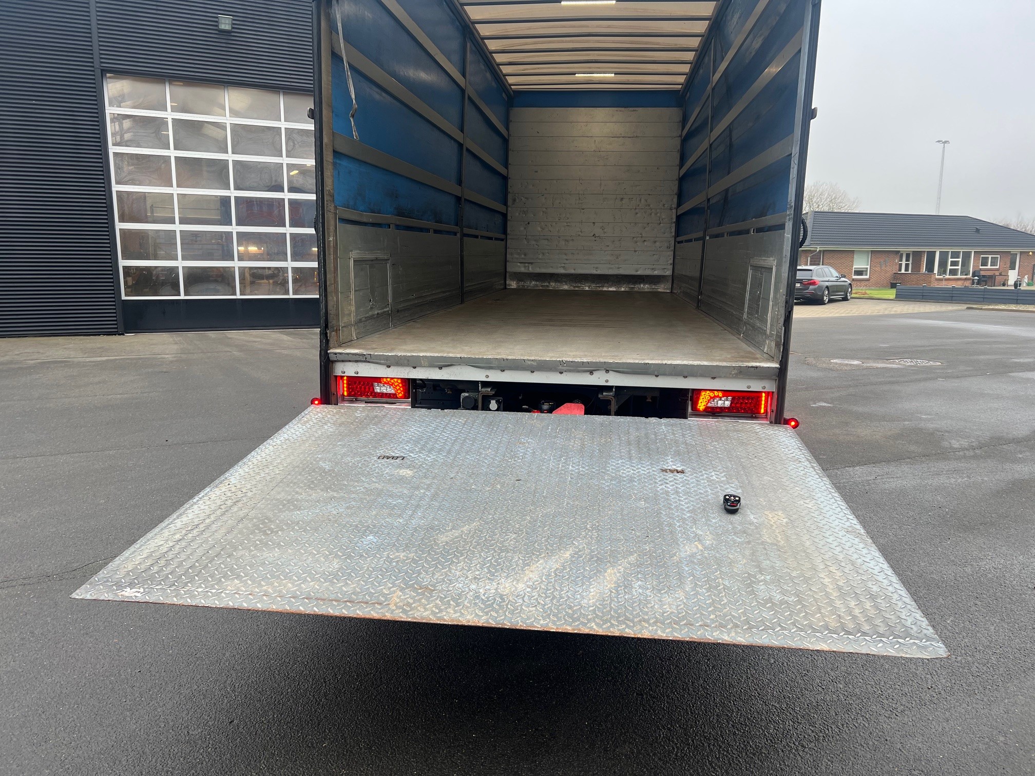 Scania P450 6X2*4 Skydepressning, sovekabine