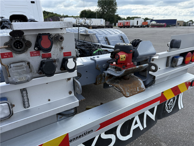 Scania G450 8x2*6 ADR Chassis Euro 6