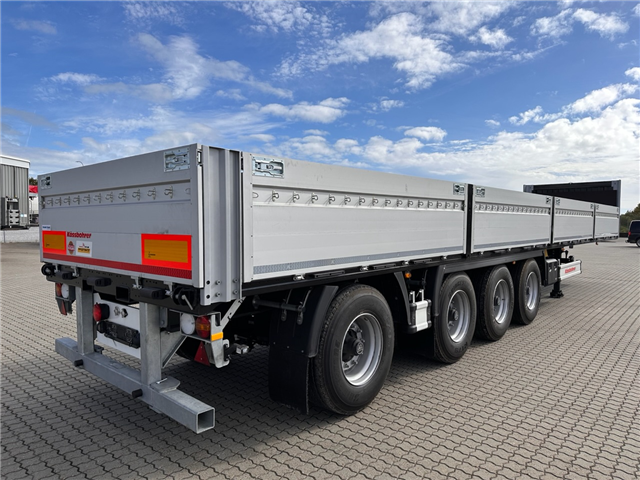 Kässbohrer Truckbeslag, Alusider, Hårdtræsbund