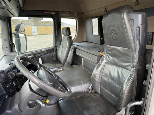 Scania P400 8x2*6 HMK Bilcon 24.000 l. ADR Euro 5