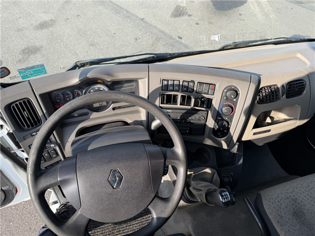 Renault Midlum 220 DXI 4x2 6,0 m Lukket Kasse