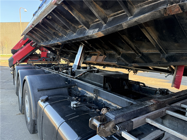 Volvo FH500 8x2*6 Tipbil / HMF 2120 K3