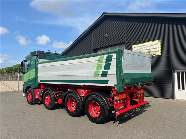 Volvo FH540 8X4 tandem med løftebogie -Nopa pendeltip