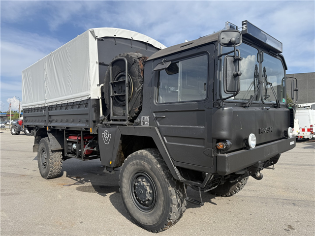 MAN 5 To KAT MIL 4x4 opb. studenterkørsel