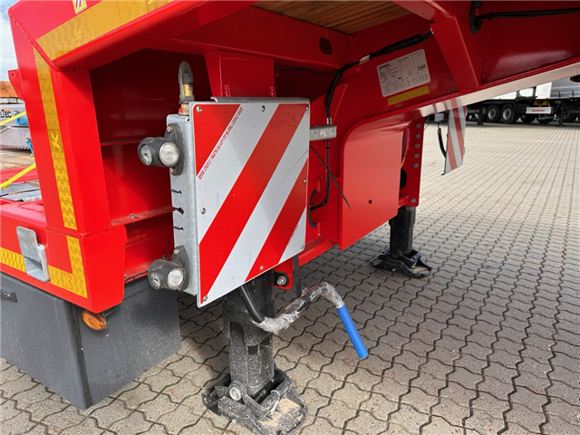 Kässbohrer SLA J4, Udtrækkelig Maskintrailer