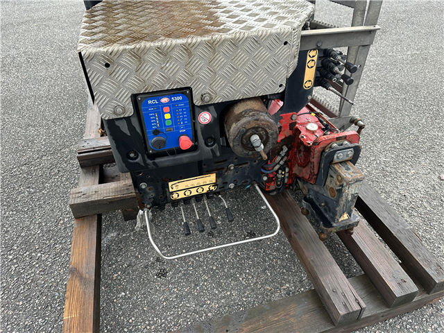 HMF 2120 K4 Fjernbetjening / Kran