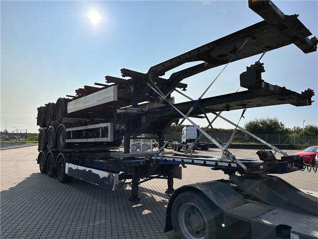 Krone 3 x Multichassis Containerchassis