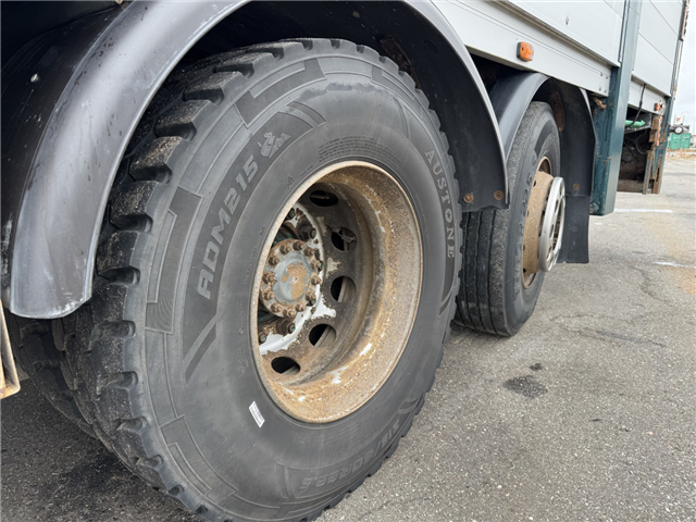 Volvo FM9/380 6x2*4 Dyretransport