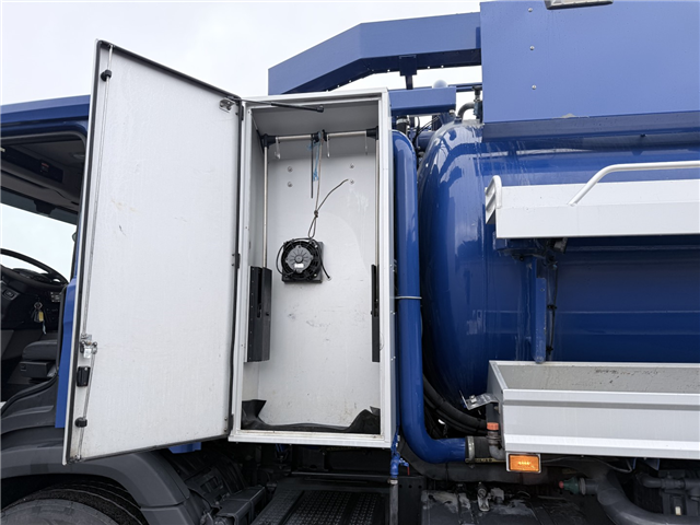 Scania P360 6x2*4 Hvidtved Larsen Flexline 310