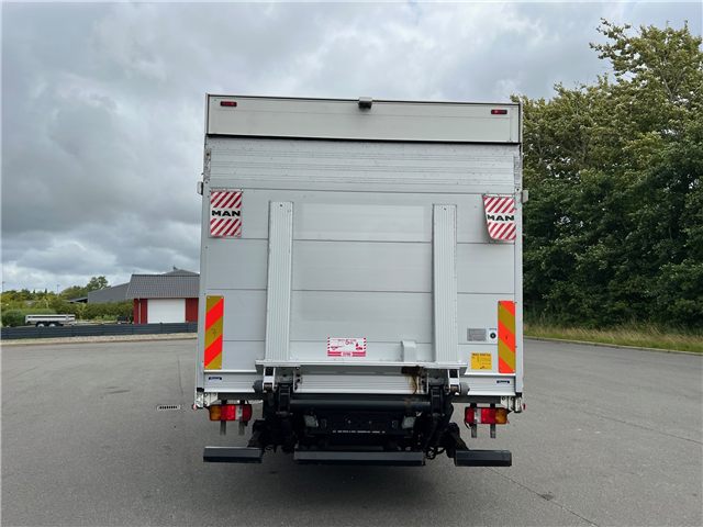 MAN TGL 12.220 kasse lift