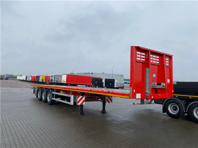 Kässbohrer SPB 3, Hårdtræsbund Flatbed