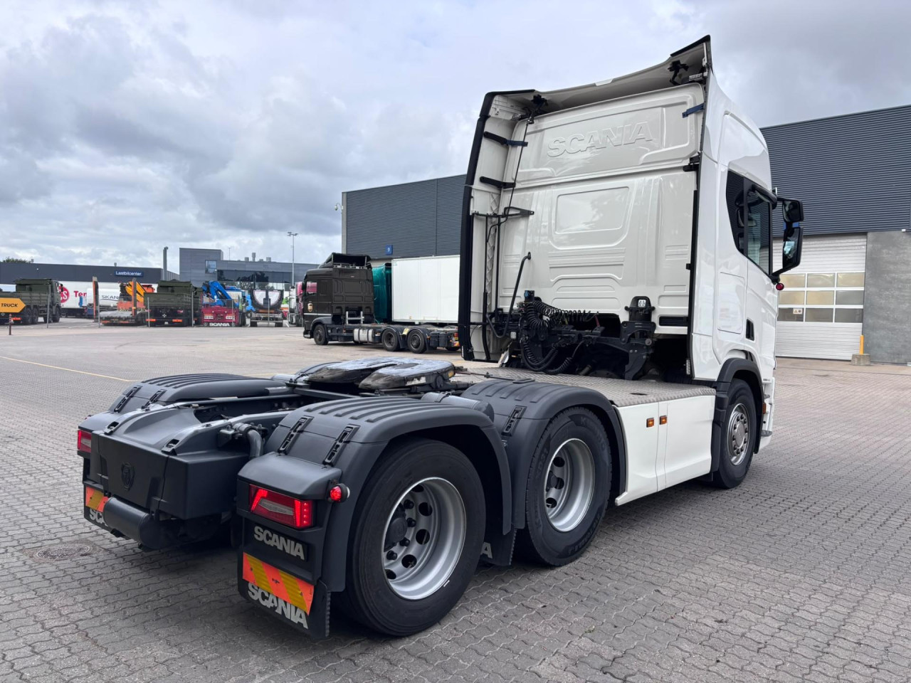 Scania R 560 A6x2NB
