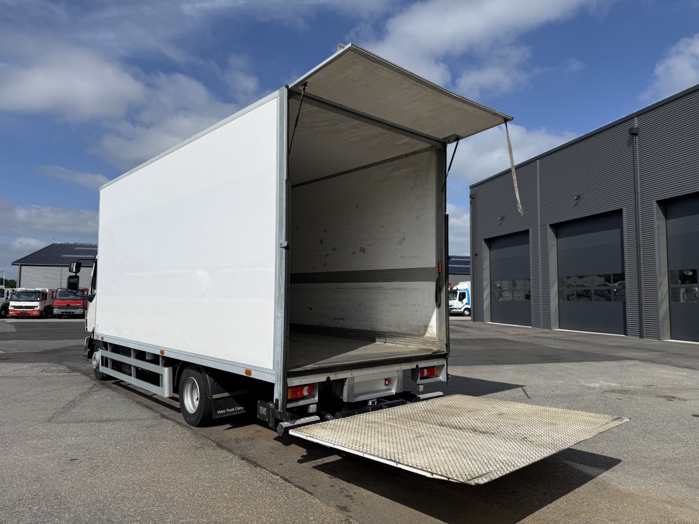 Volvo FL210 4x2 Euro 6