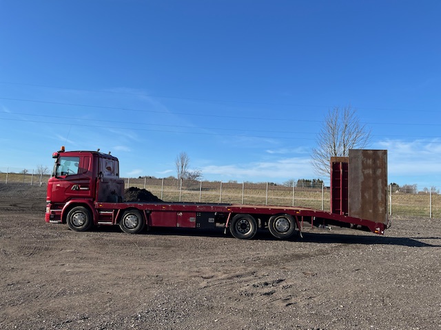 Scania G410 8X2*6 Knæklad – Machinetransporter