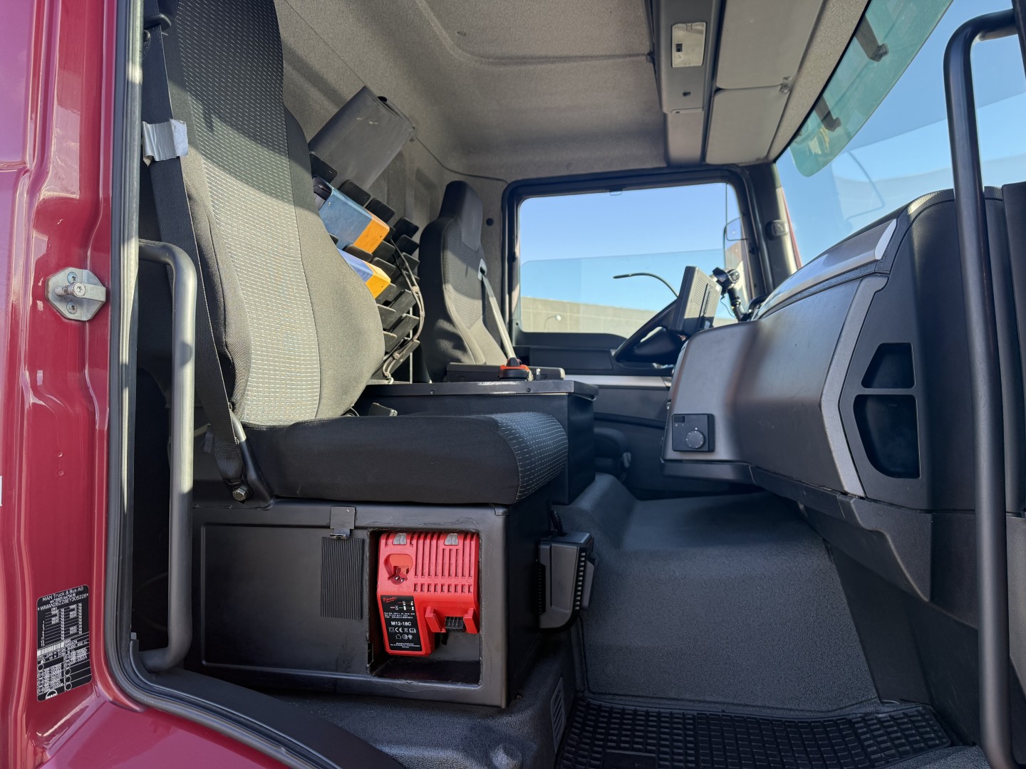 MAN TGM 14.250 4x2 VM-Tarm 5.600 l. Rustfri stål PED Kombi / Euro 6