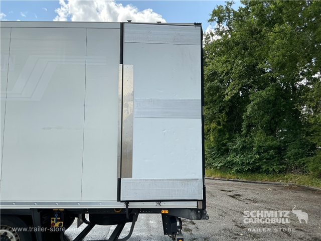 Schmitz Semi Reefer Meat hanging system