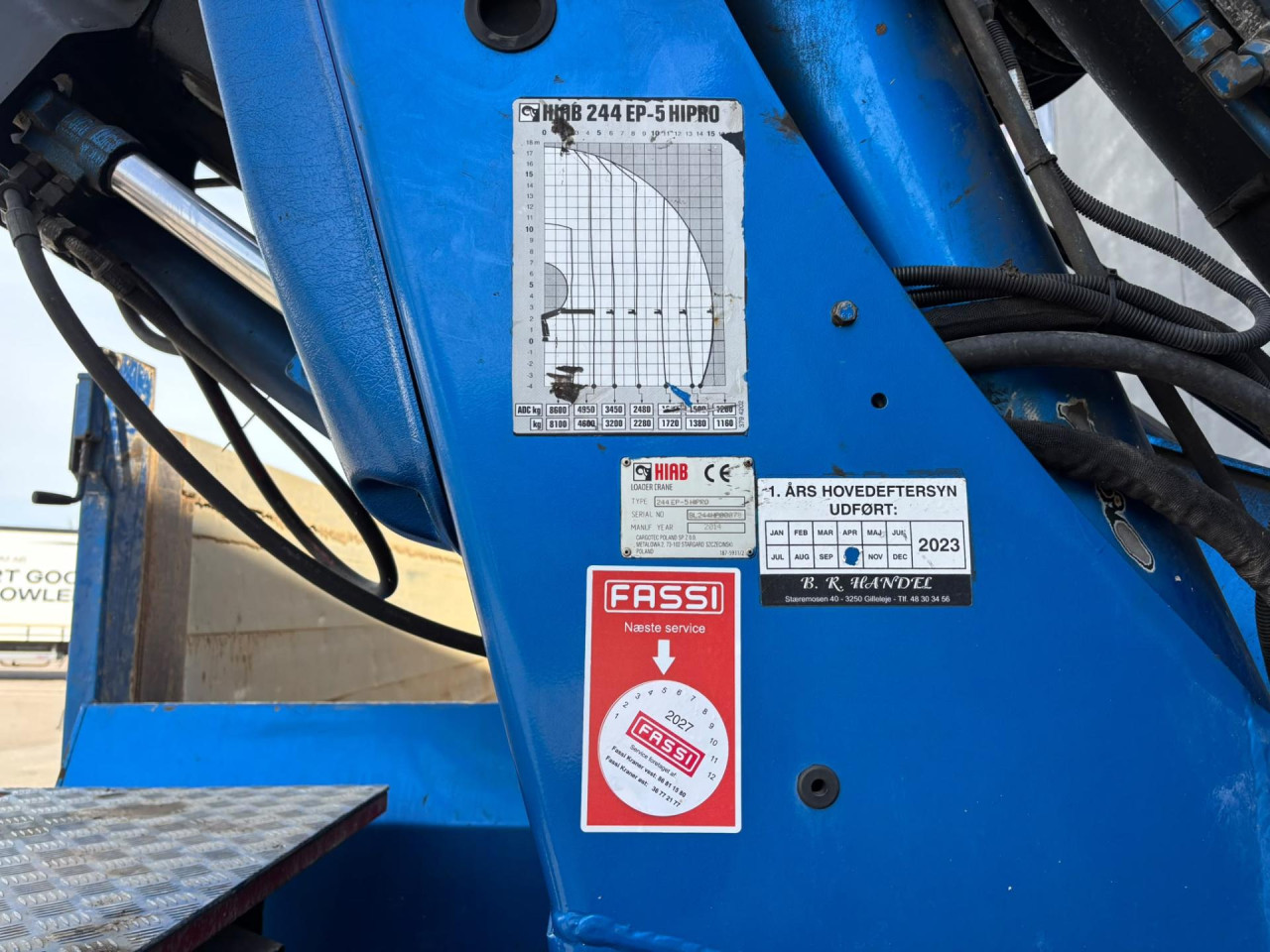Scania R 520 LB8x4HNB Crane tip