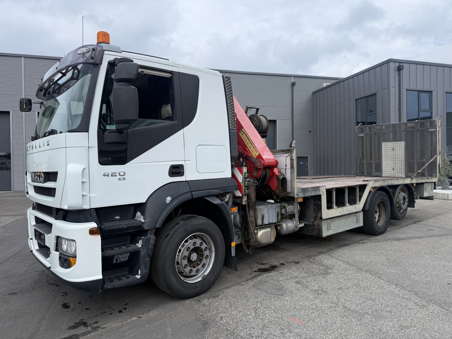 Iveco Stralis 420 6x2 7,0 m. maskinenlad HMF1823K4