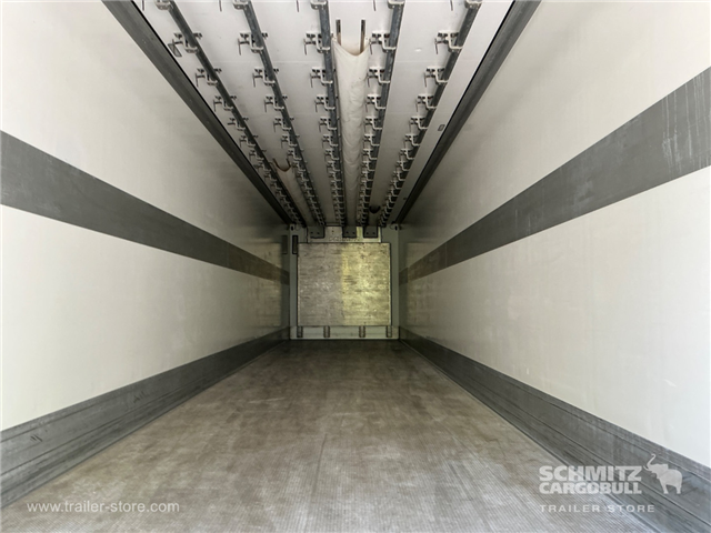 Schmitz Semi Reefer Meat hanging system