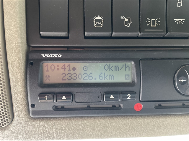Volvo FM410 8x4 Liebherr HTM 904 9 m3 Bånd 12 + 4 m.
