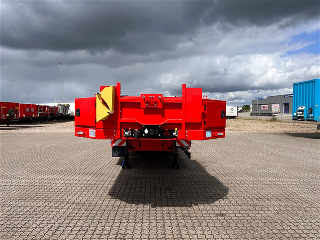 Kässbohrer SLA J4, udtrækkelig Maskintrailer