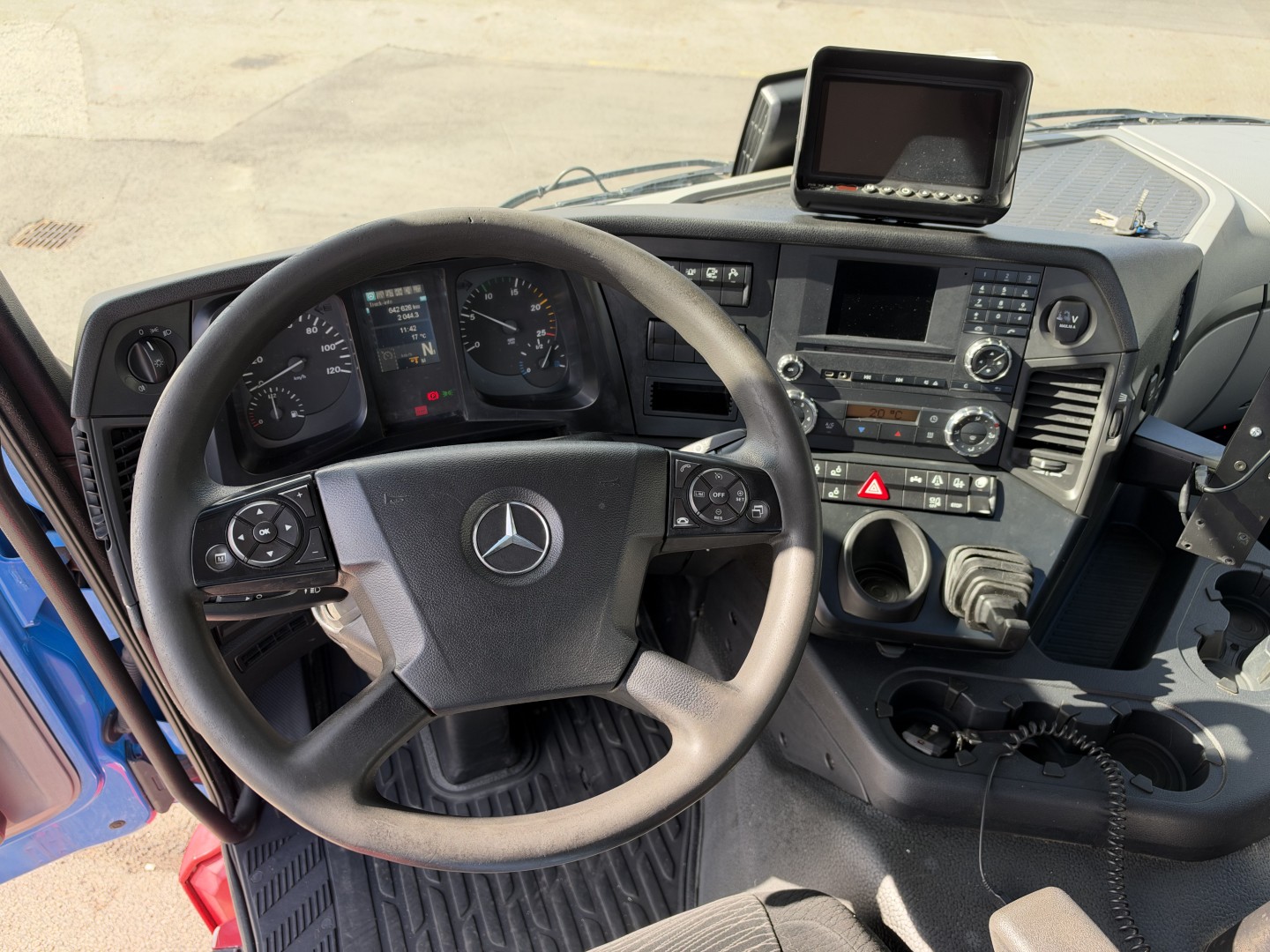 Mercedes Actros 2543 6x2*4 Multilift