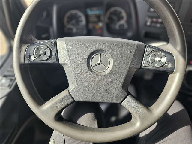 Mercedes Antos 2545