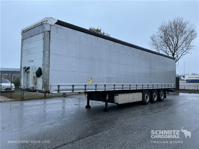 Schmitz Semi Curtainsider Standard , Foldedør højre