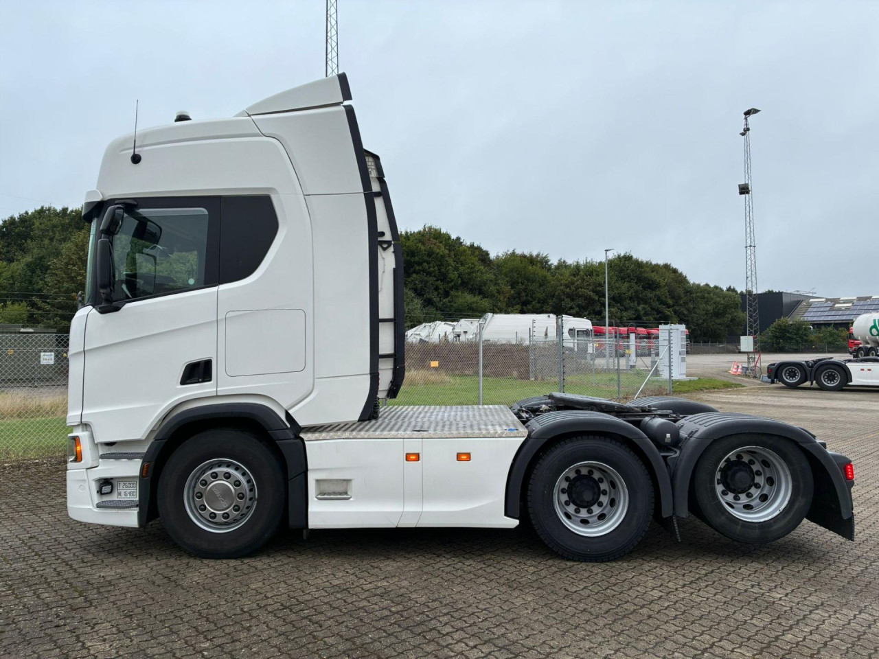 Scania R 560 A6x2NB - 2 streng hydraulik