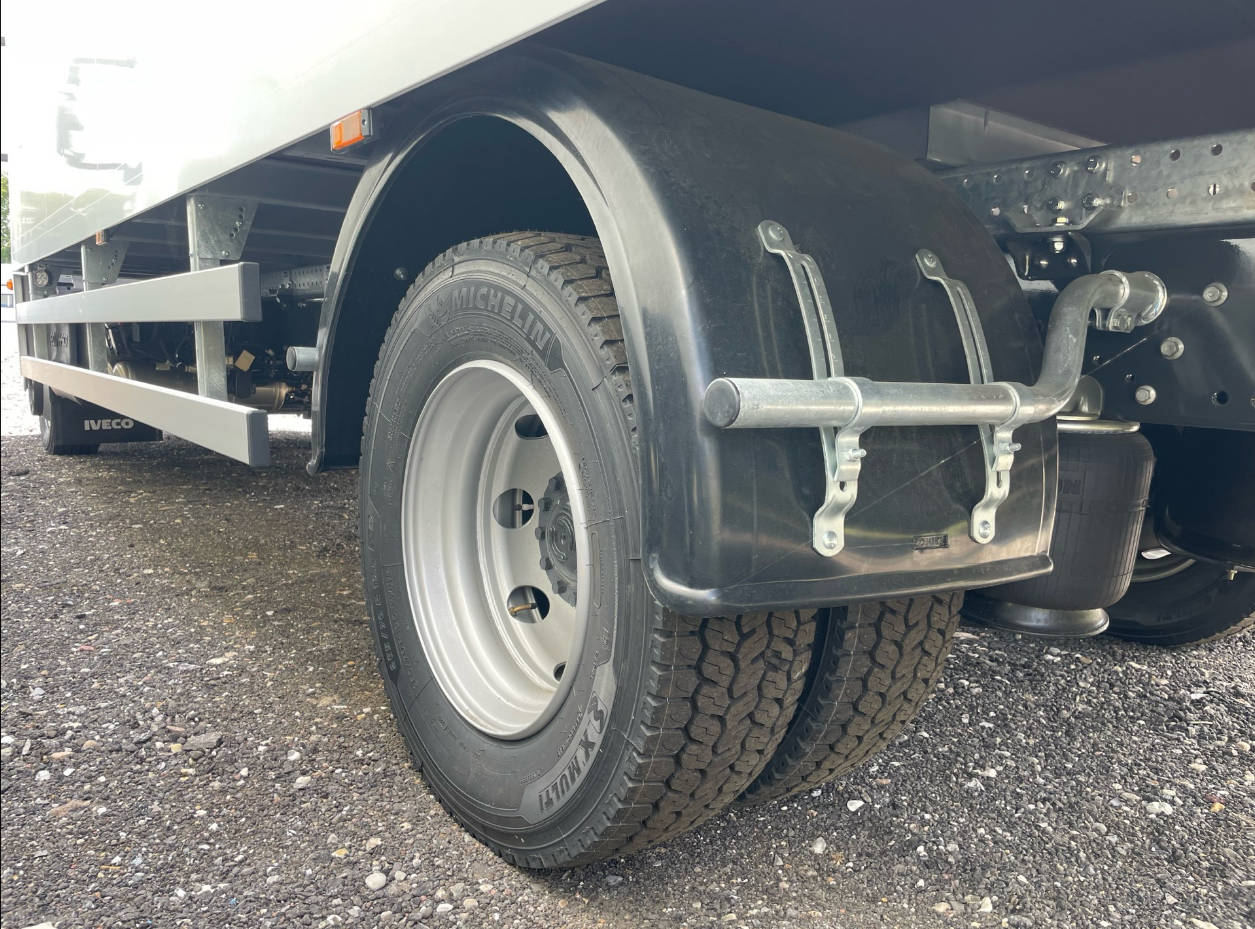 Iveco ML120E25-E6e 18 pallers