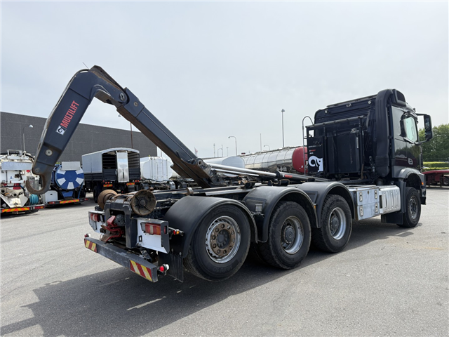 Mercedes Arocs 3251 8x4*4 Multilift kroghejs