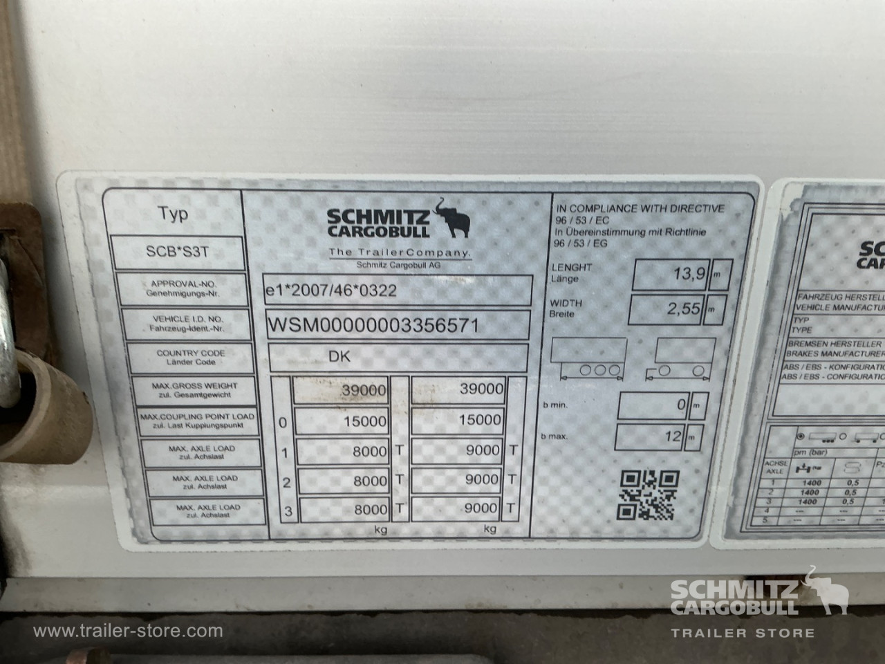 Schmitz Semi Curtainsider Standard , Foldedør højre