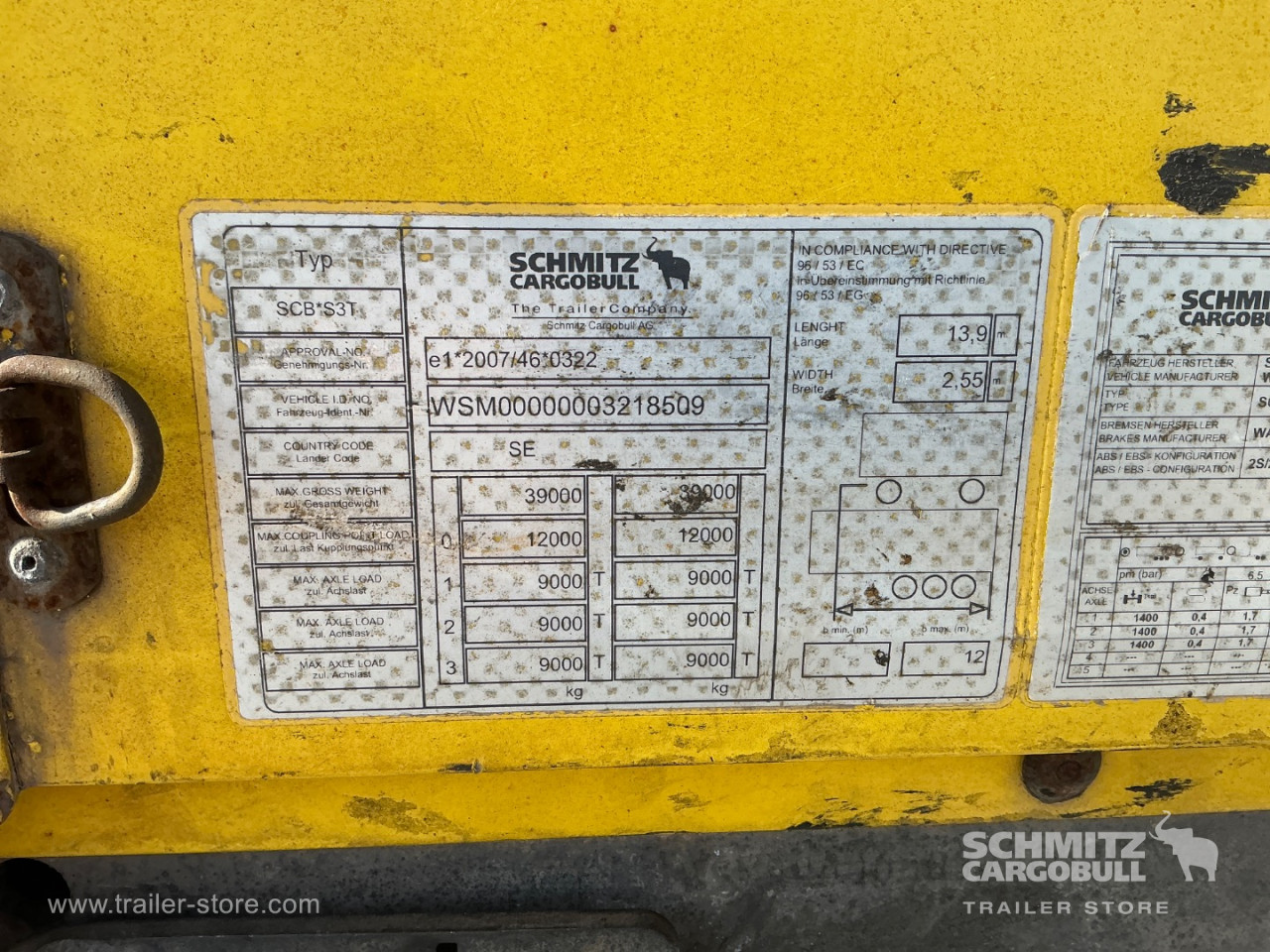 Schmitz Semi Curtainsider Mega