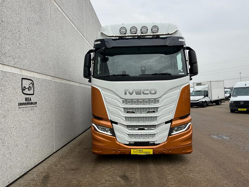 Iveco AS440S49-E6e Twinsteer