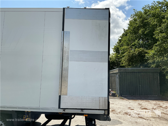 Schmitz Semi Reefer Meat hanging system