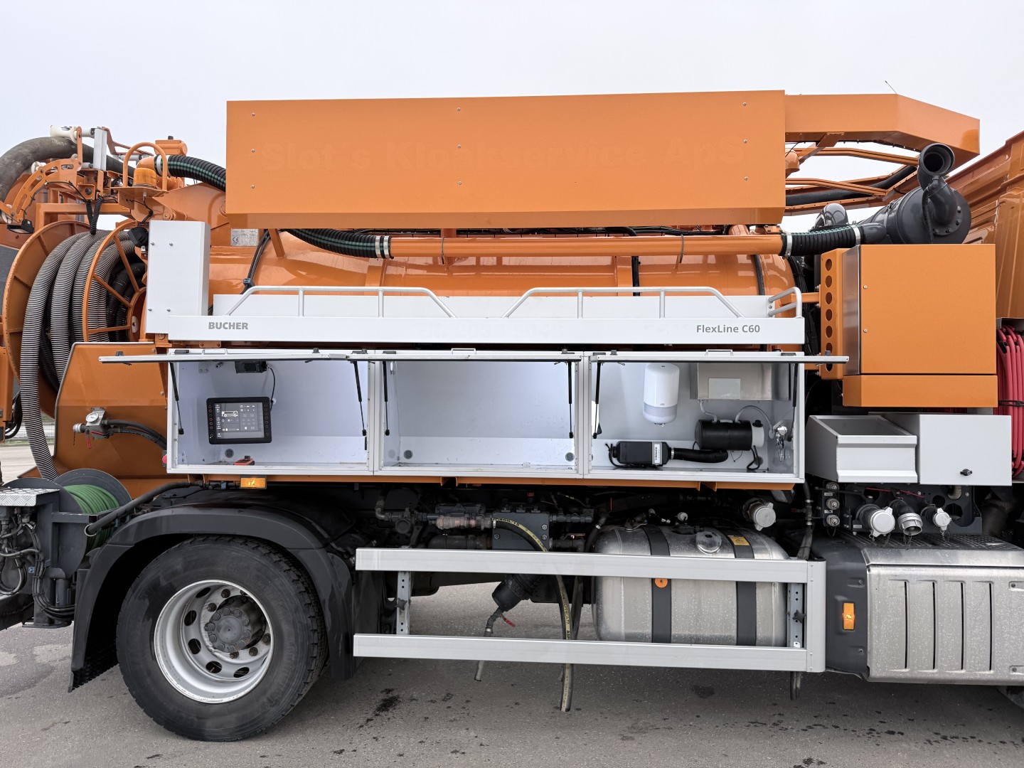 Mercedes Actros 1833 4x2 Bucher FlexLine C60