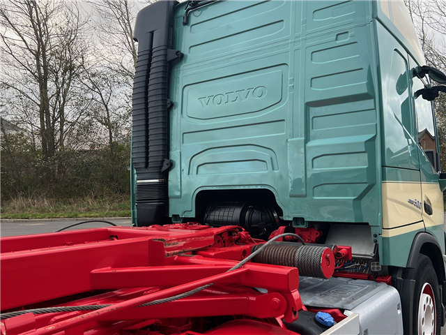 Volvo FM500 Globe hejs