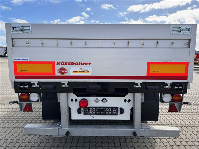 Kässbohrer Truckbeslag, Alusider, Hårdtræsbund