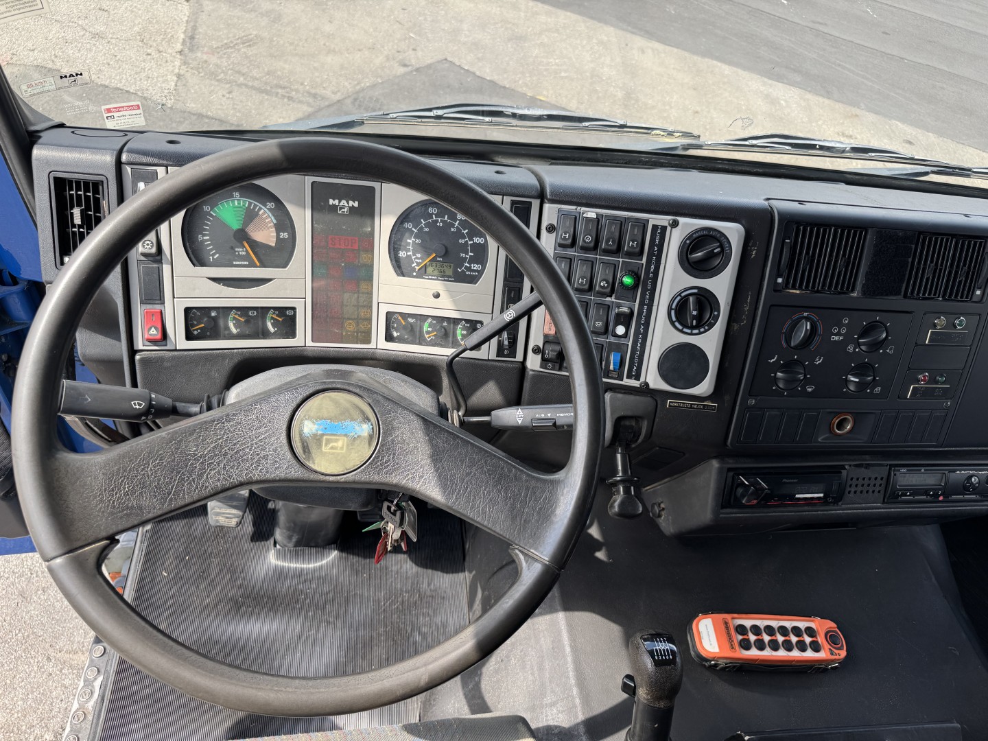 MAN 35.464 8x8 Hvidtved Larsen 9000 L