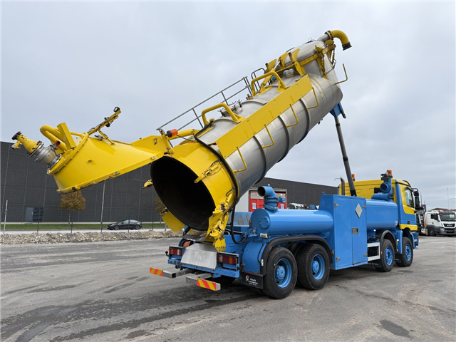 Mercedes Actros 4140 8x4 KOKS MEGAVAC 8000 ADR 13.500 l. Tørsuger