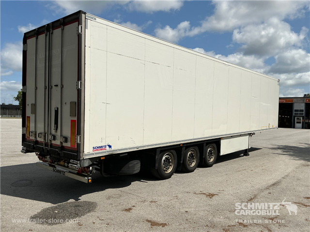 Schmitz Semi Reefer Meat hanging system