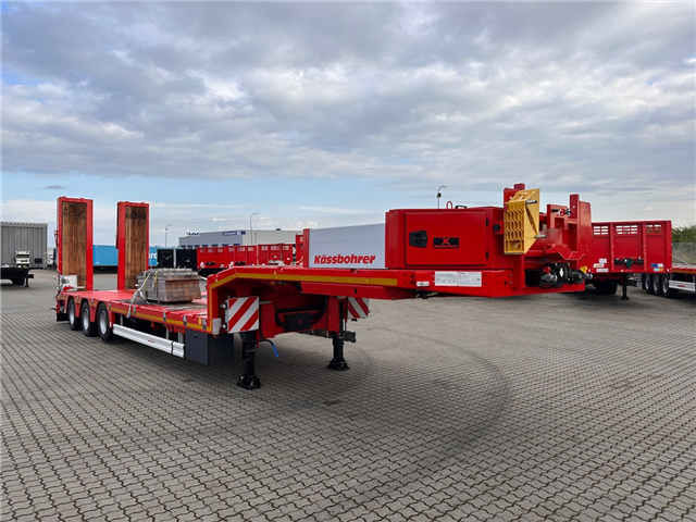 Kässbohrer SLH-3, Udtrækkelig, Tvangsstyrring Maskintrailer