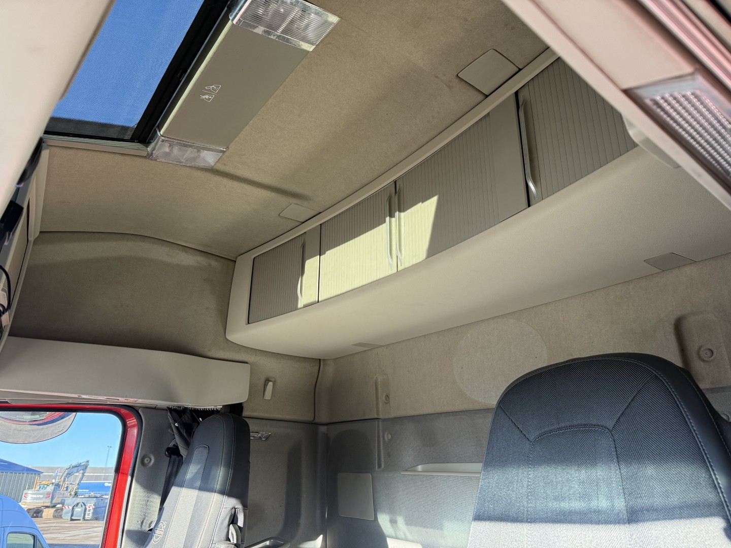 Volvo FH500 8x2*6 Tip / HMF 2120 K3