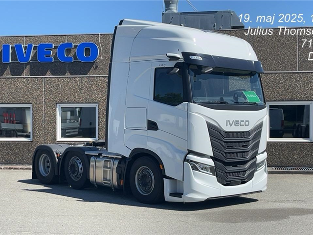 Iveco NEDSAT! S WAY 500Hp twinsteer