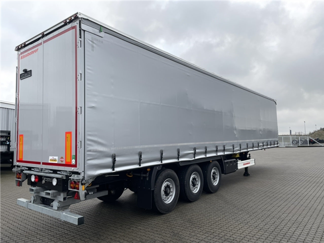 Kässbohrer 3 aks. gardintrailer m. truckbeslag