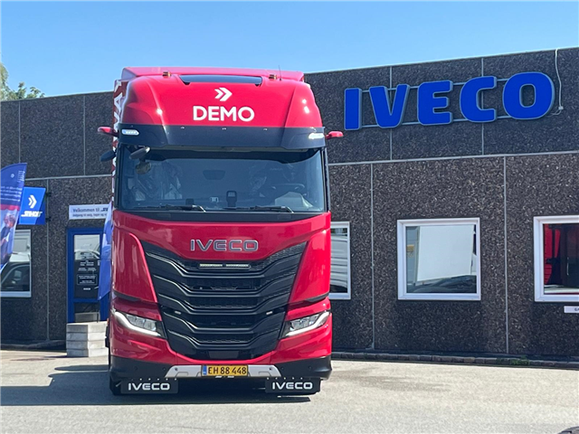 Iveco S Way bogie trækker 500-580Hp
